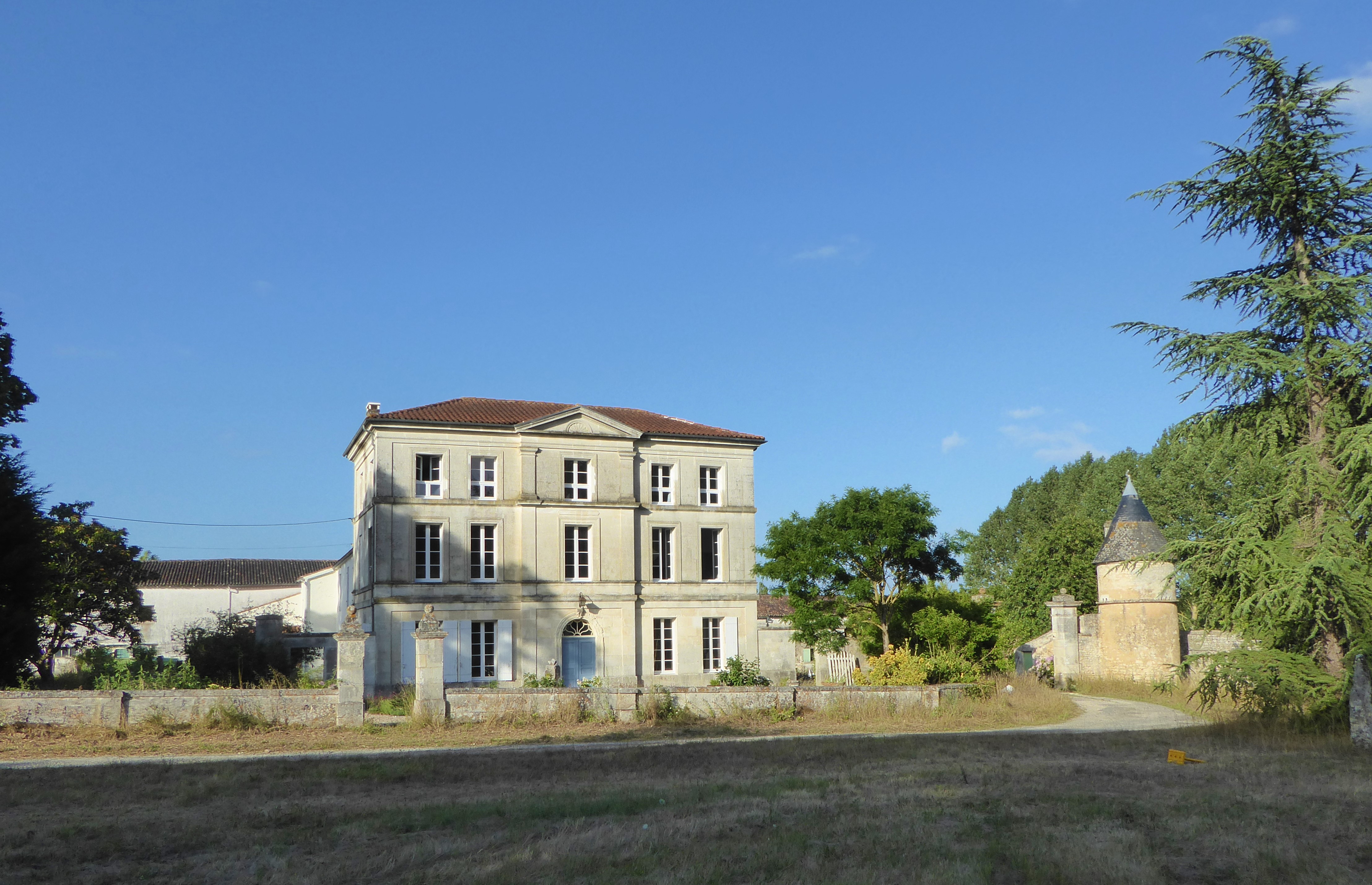 Holiday Stay In A Chateau Near Rochefort Charente Maritime Domaine De La Salle